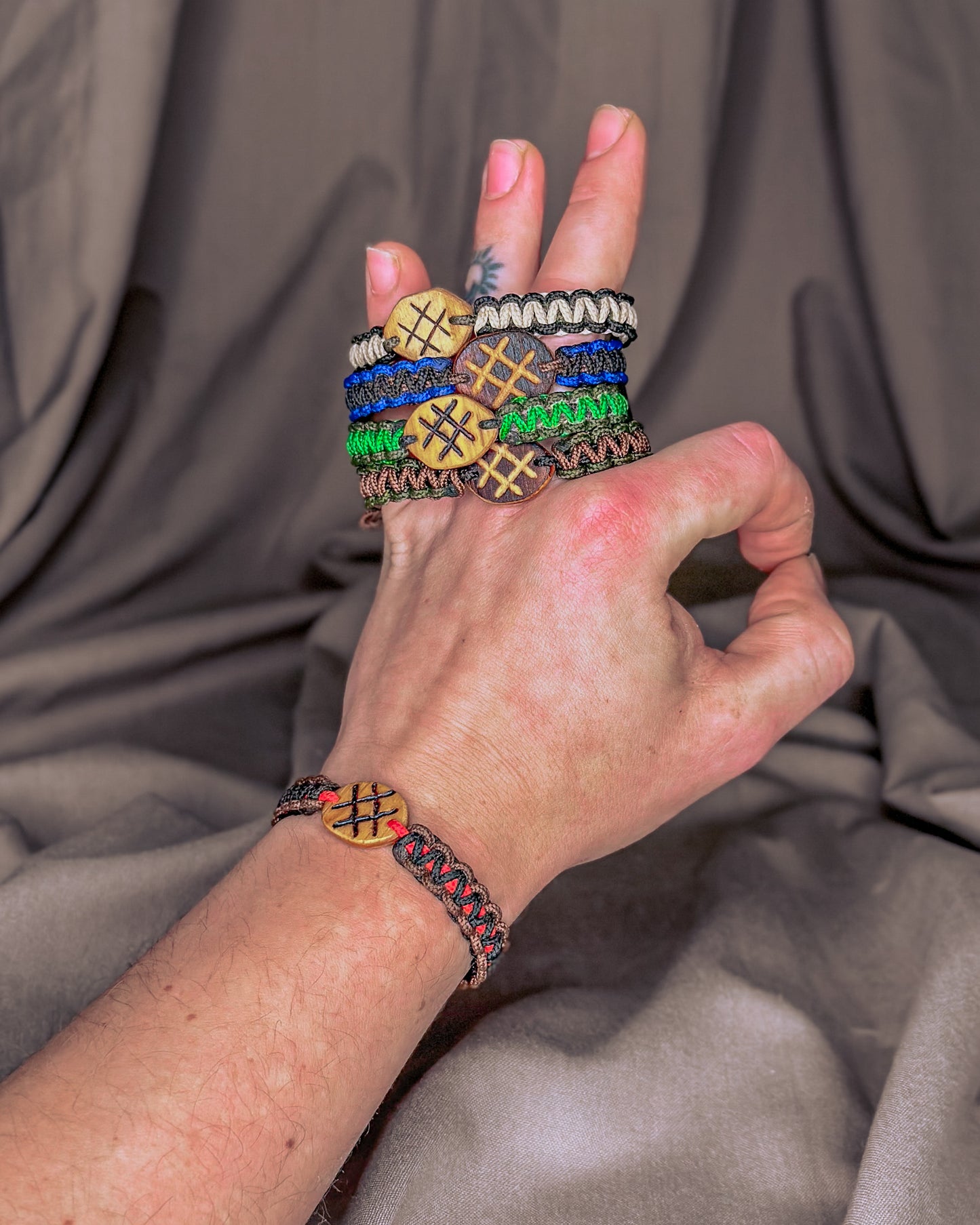 "Gyvybės medis" Baltų apyrankė