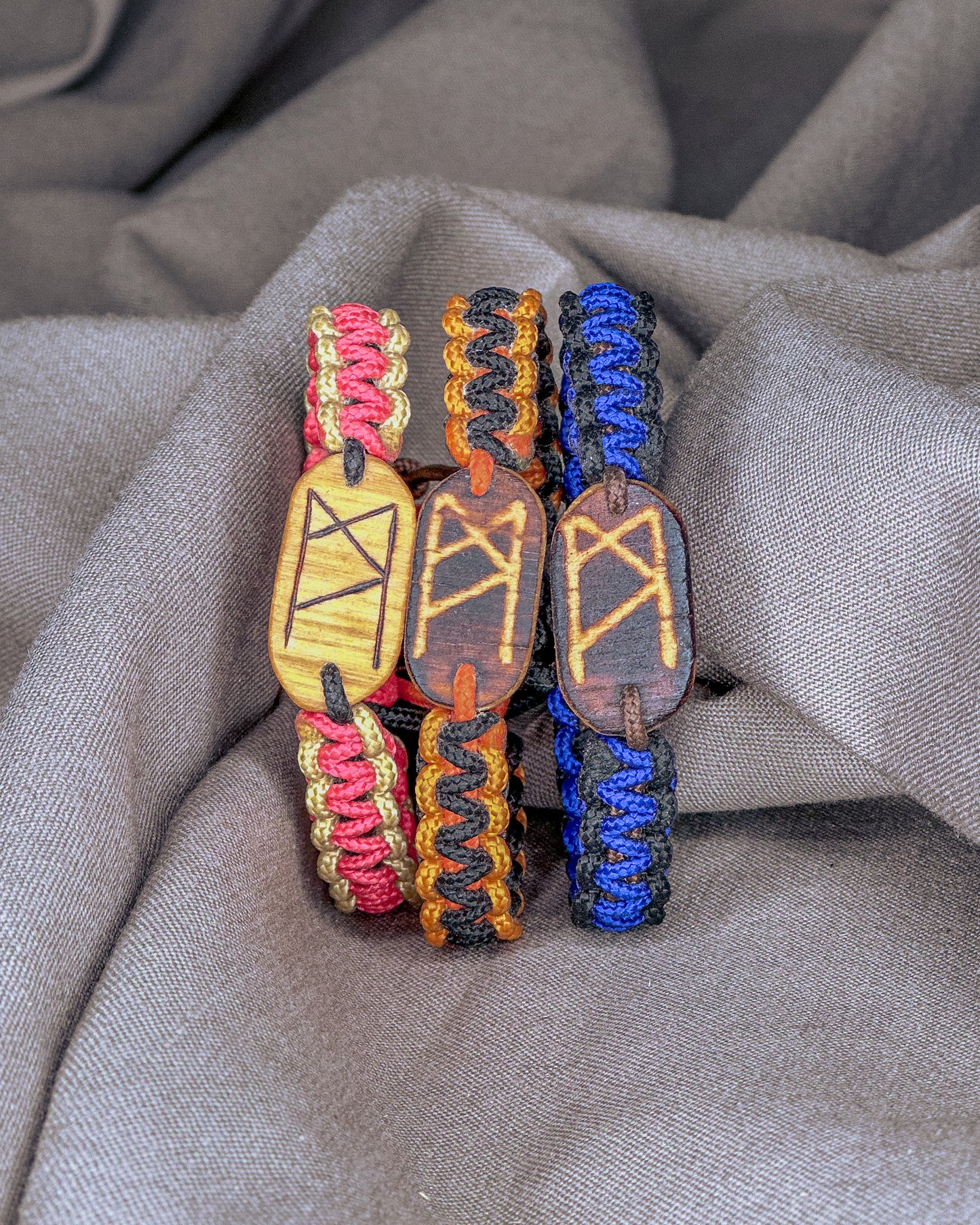 Draugystės Vikingų runų apyrankė