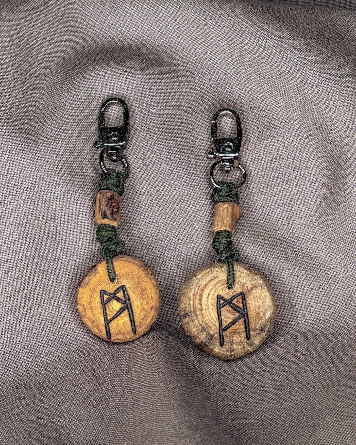 Vikingų runų pakabukai