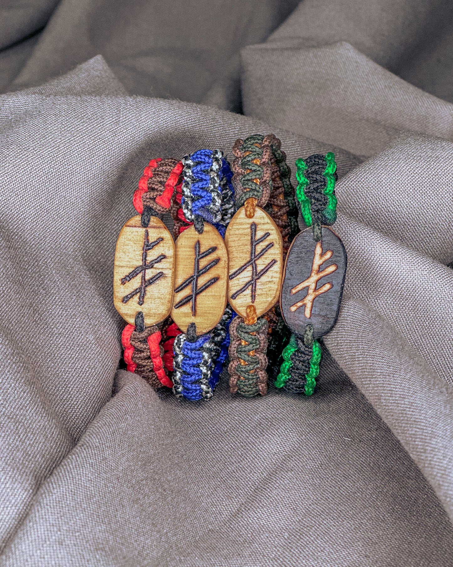 Sėkmingumo Vikingų runų apyrankė