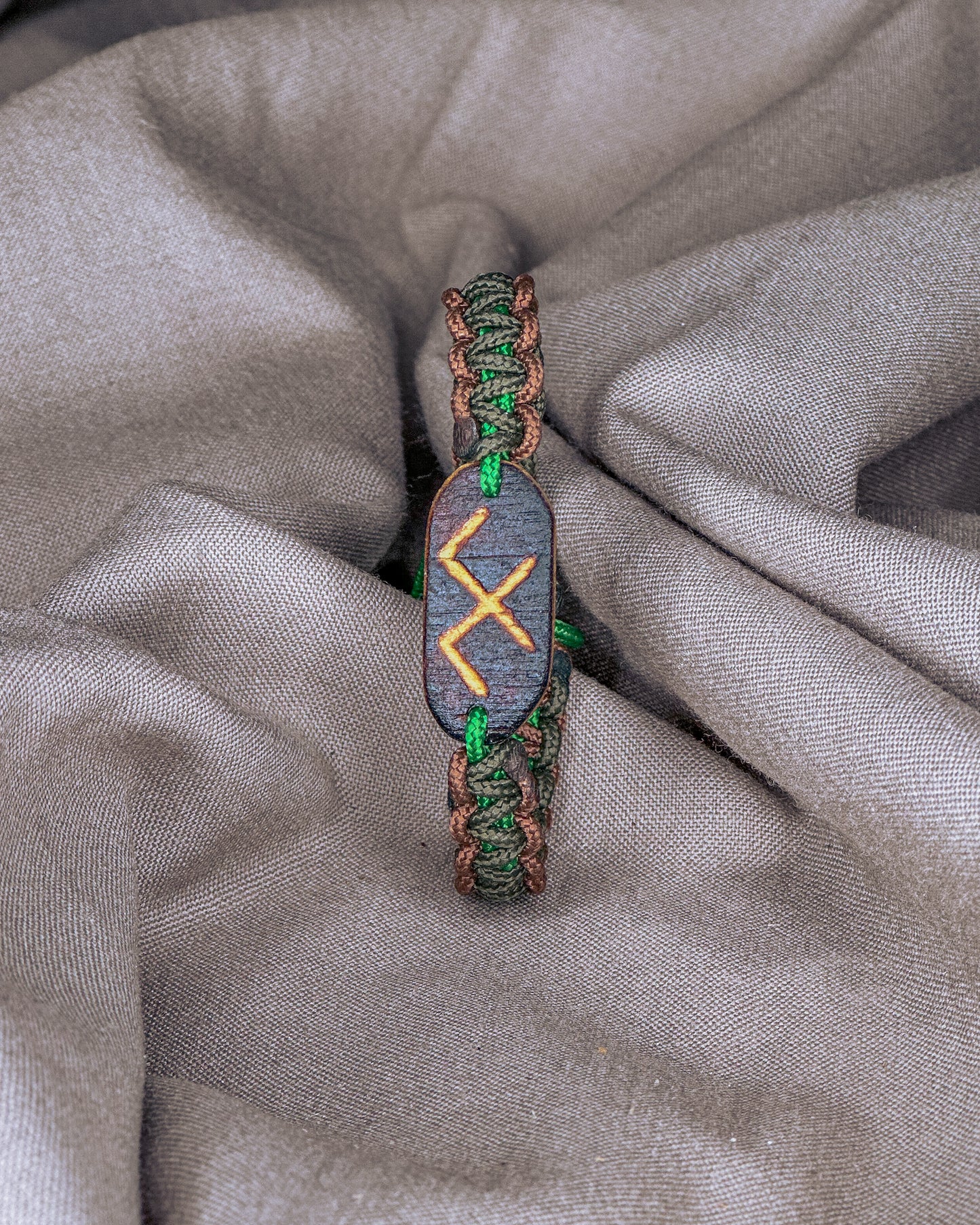 "Žirgeliai" Baltų apyrankė