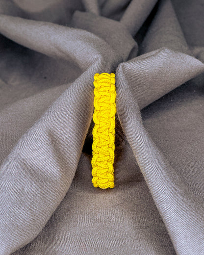 Vienspalvė apyrankė