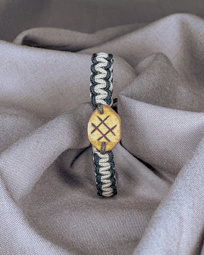 "Gyvybės medis" Baltų apyrankė