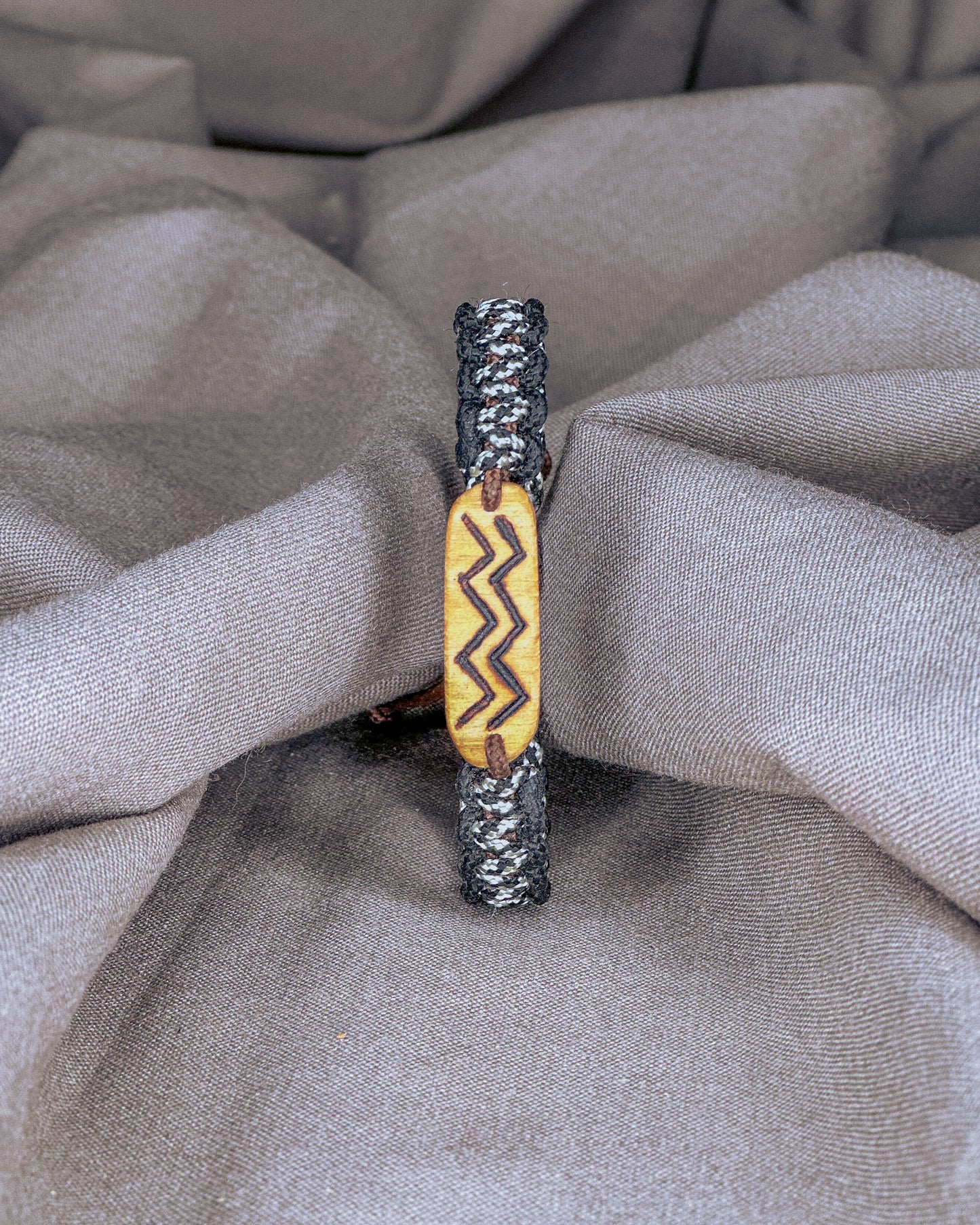 "Lankutė" Baltų apyrankė