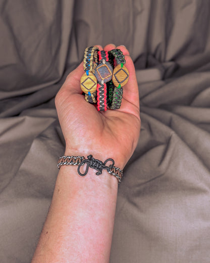 "Varnakis" Baltų apyrankė