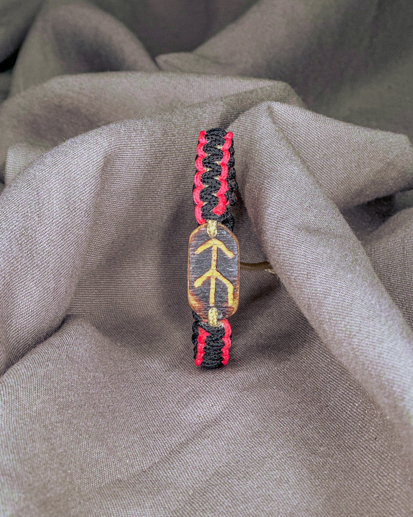 Vilties Vikingų runų apyrankė