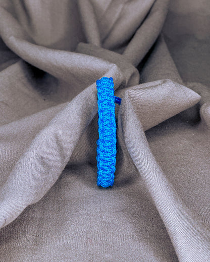 Vienspalvė apyrankė