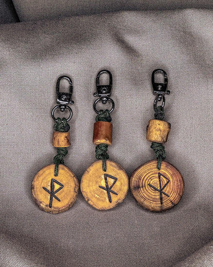 Vikingų runų pakabukai