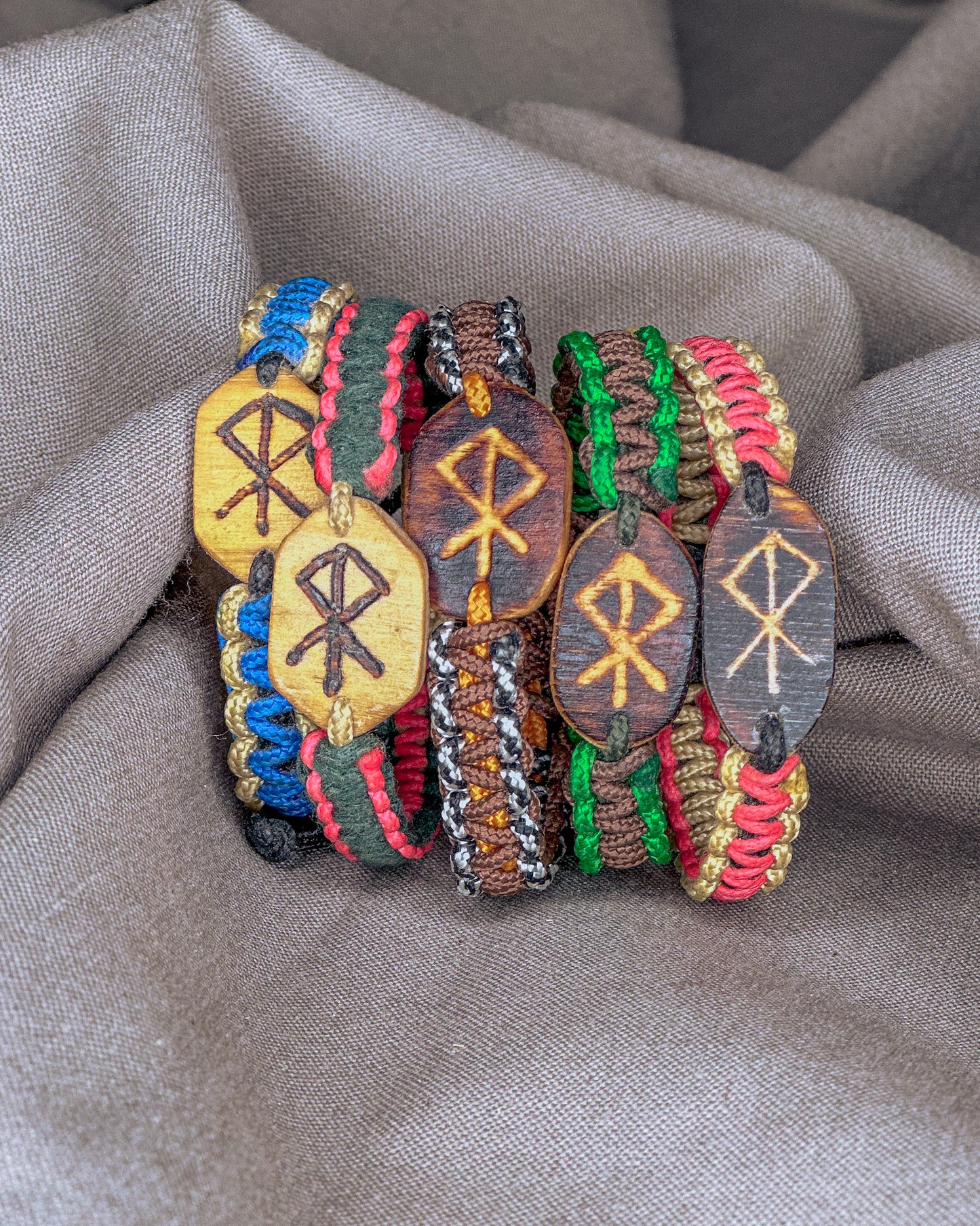 Drąsos Vikingų runų apyrankė